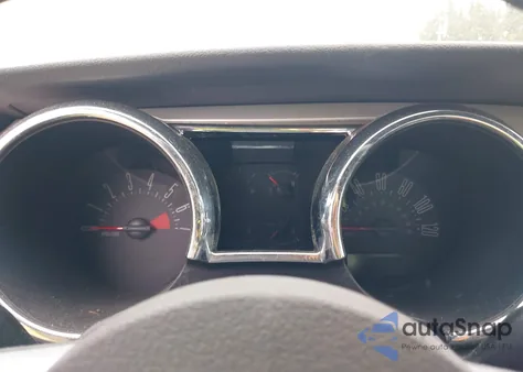 2007 Ford Mustang V6 Deluxe/V6 Premium z USA, uszkodzony, nr VIN 1ZVFT80N975270219